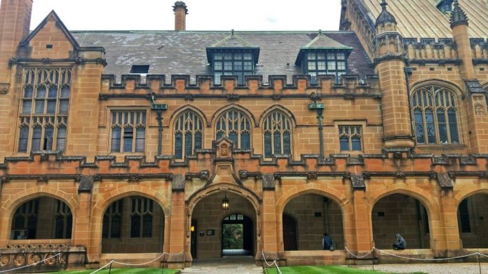 Tourists sydney university hogwarts