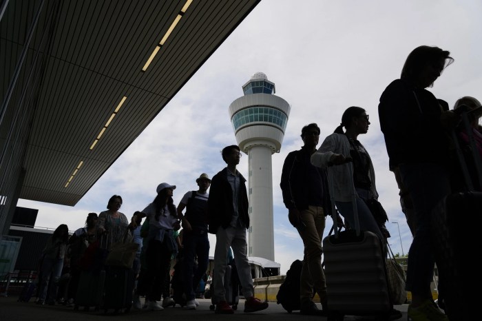 Europe's airports struggle with mass staff shortages as travel sector ... European airports facing travel disruptions