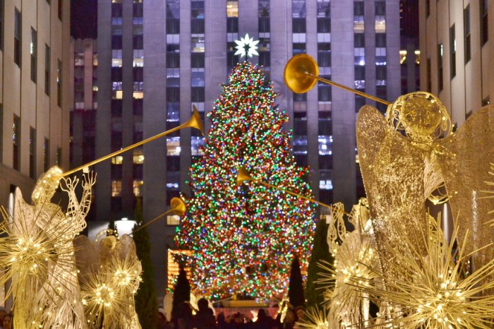 Rockefeller center christmas tree lighting nyc