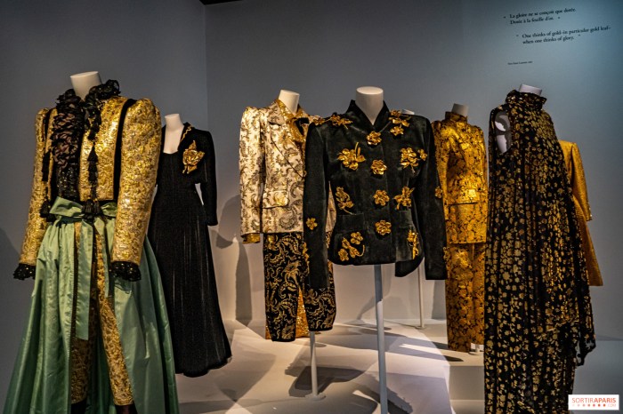 Yves saint laurent exhibition paris