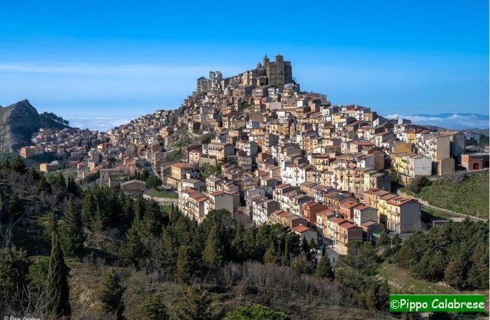 Troina one euro house