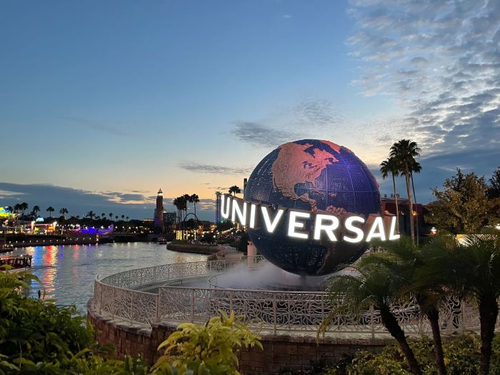 Best Day to go to Universal Studios Orlando - What You Need to Know ... Universal halloween horror nights contest