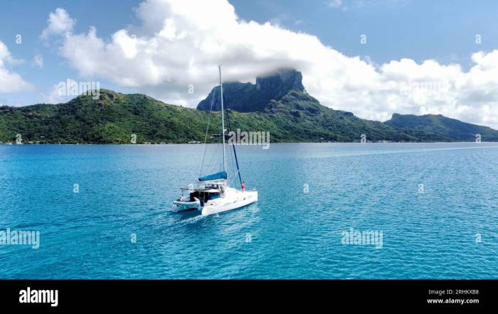 Bora bora solar catamaran