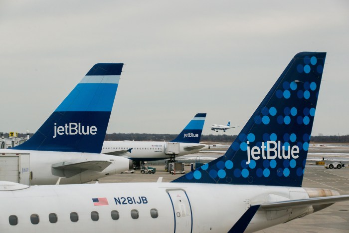 Jetblue to become carbon neutral
