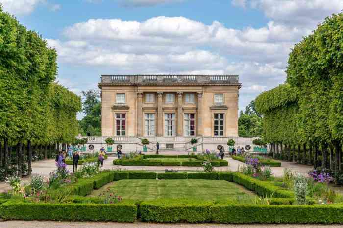 Marie Antoinette Garden Restored A Royal Revival