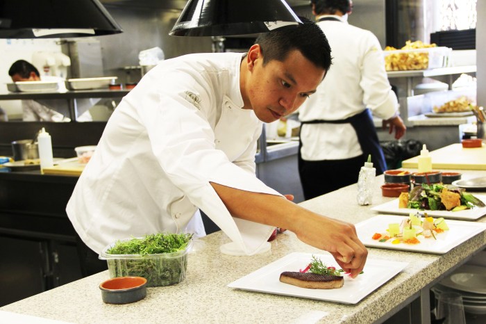Chef kwame onwuachi las vegas restaurant maroon